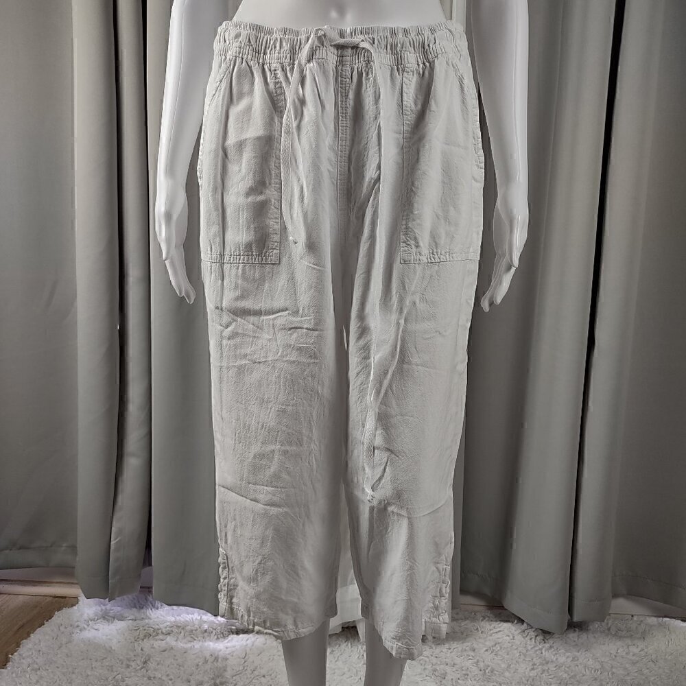 Kim Rogers Women's Two Pocket White 100% Cotton Lightweight Capri Pants, Size M - Picture 2 of 11